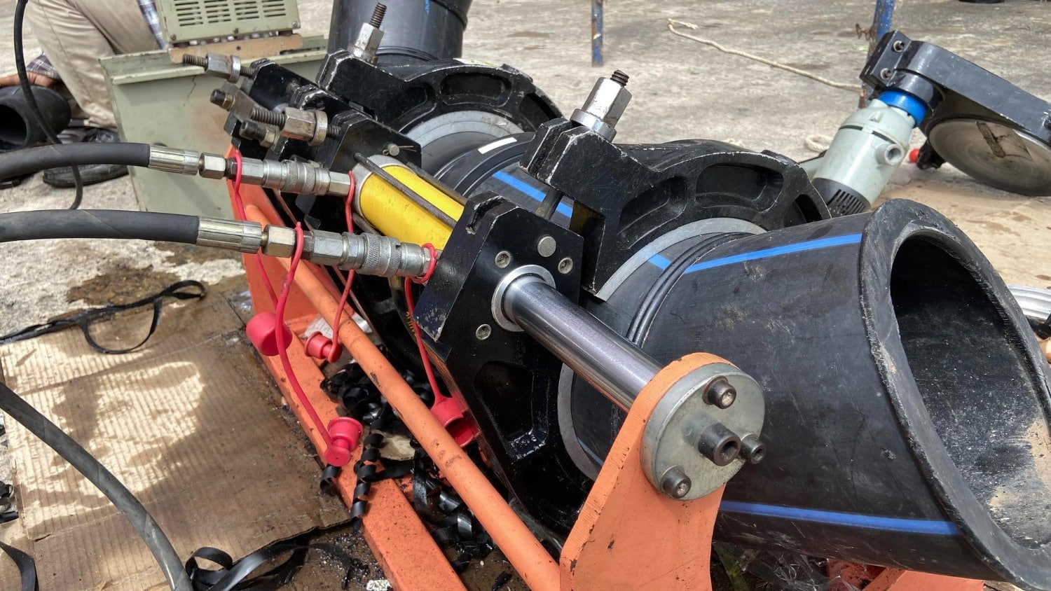 Awaria pompy hydraulicznej – 5 objawów, których nie wolno ignorować